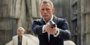 daniel-craig-gun-james-bond