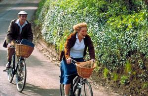 IRIS, Hugh Bonneville, Kate Winslet, 2001, (c) Miramax